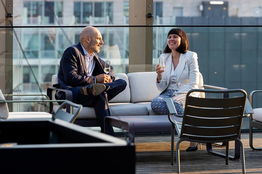 Fotografo evento aziendale in terrazza a Milano